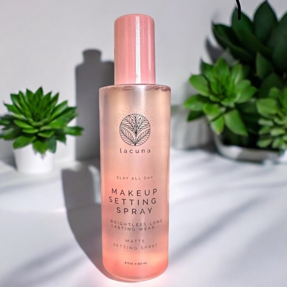 Lacuna Matte Makeup Setting Spray